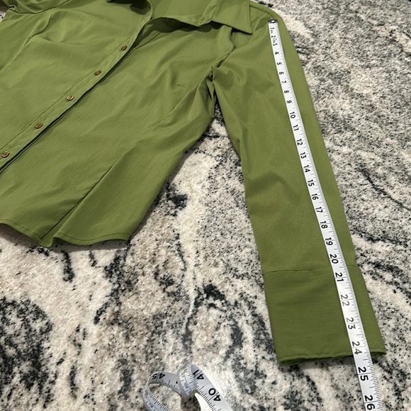 Jessica size large button up, long sleeve blouse, green, square buttons - Picture 5 of 7
